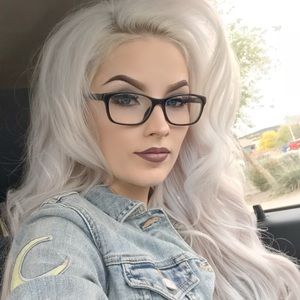 Meet your Posher, Caron